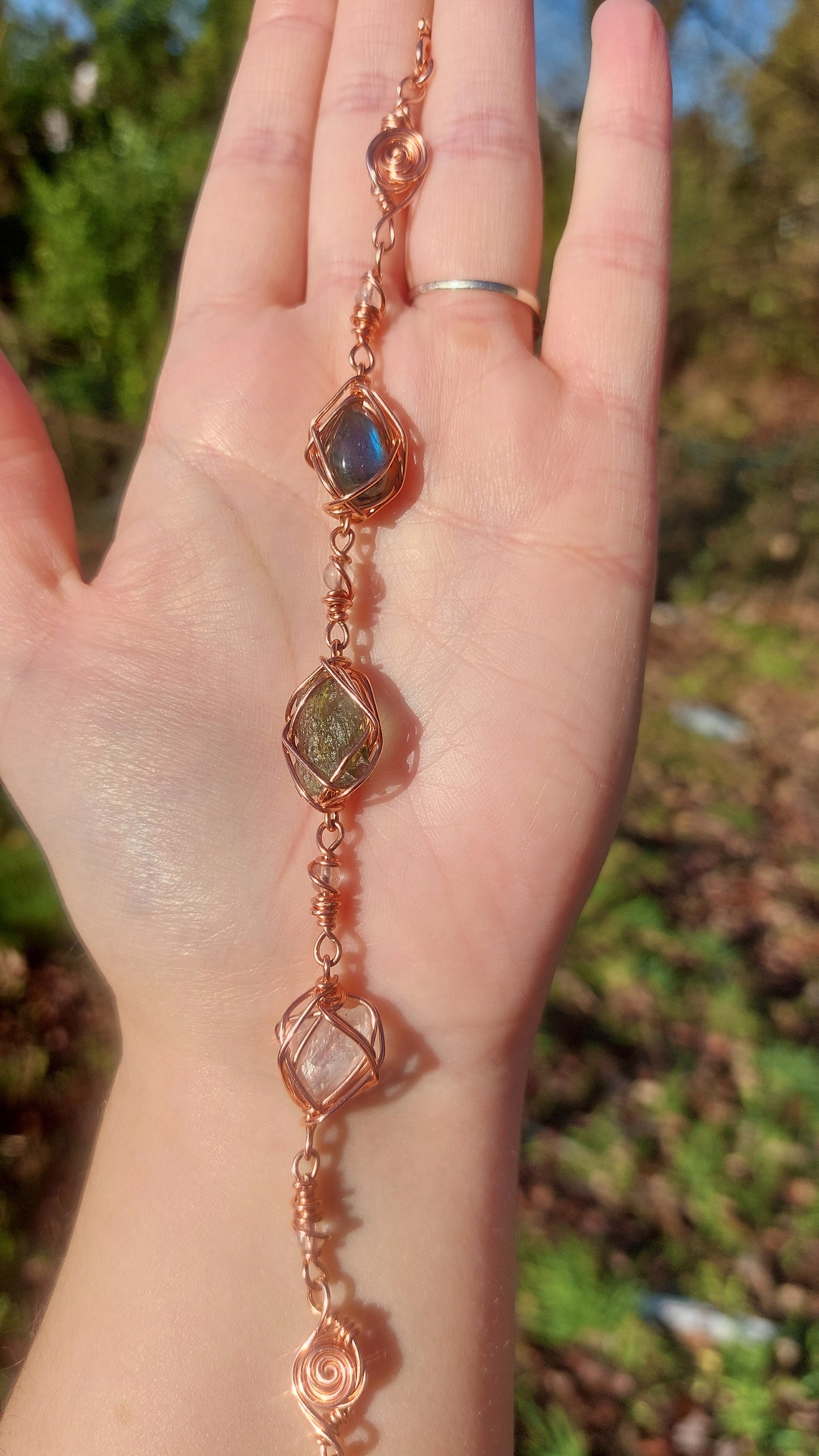 7.5 Inch Labradorite, Moldavite & Hiddenite Bracelet