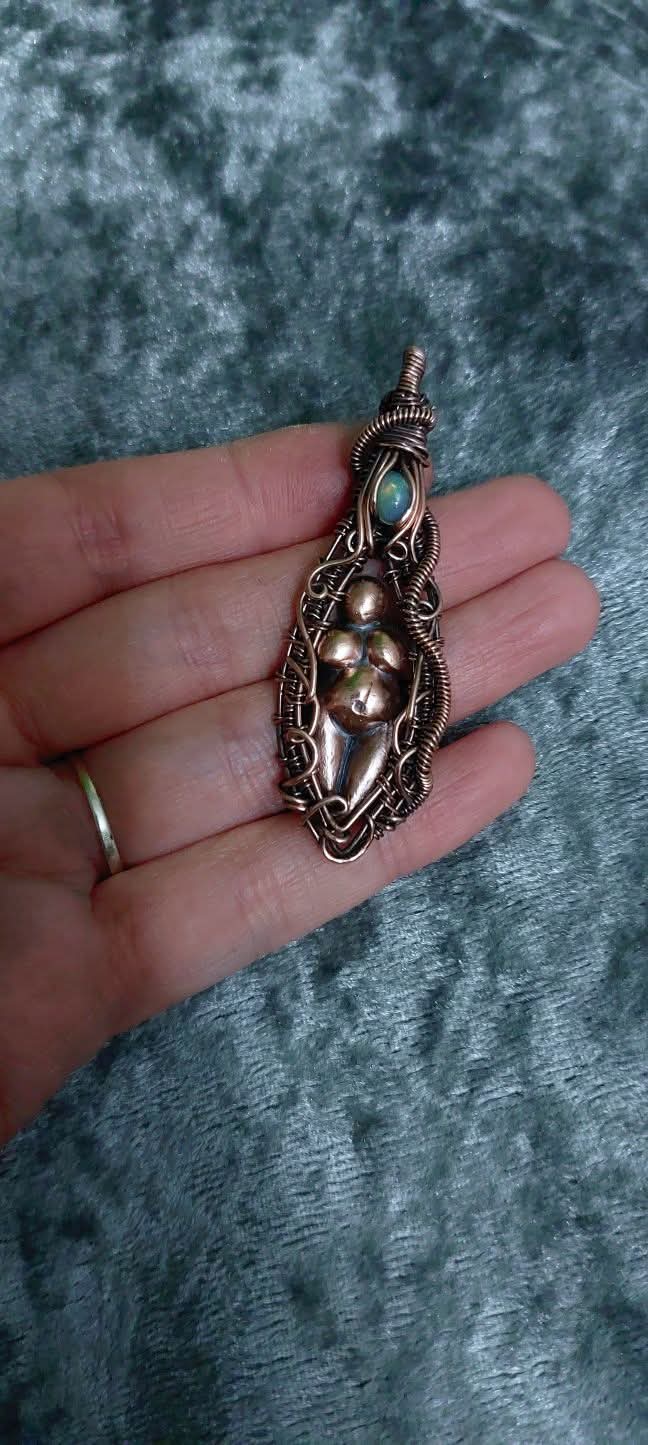 Empowerment Goddess With Opal 🔥✨️