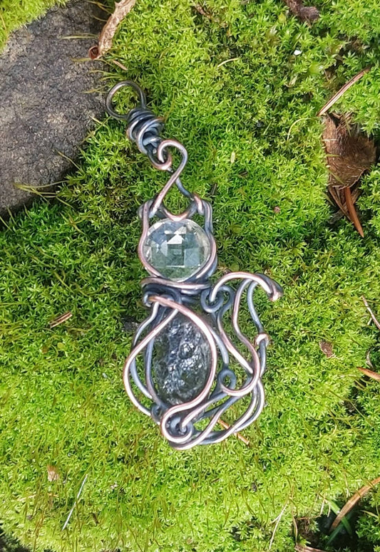 Faceted Citrine & Moldavite Kitty✨️