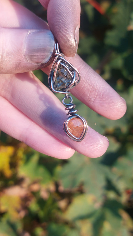 Moldavite & Sunstone