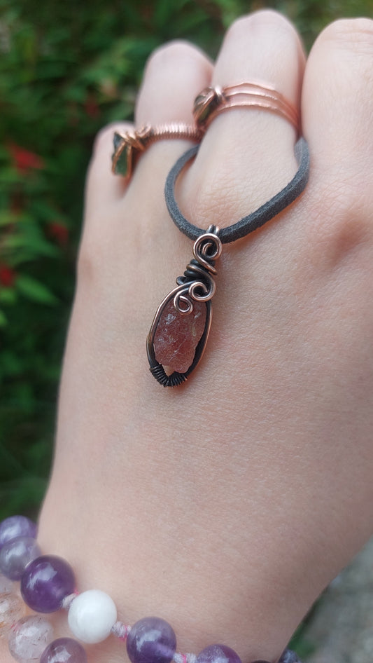 Strawberry Quartz In Copper