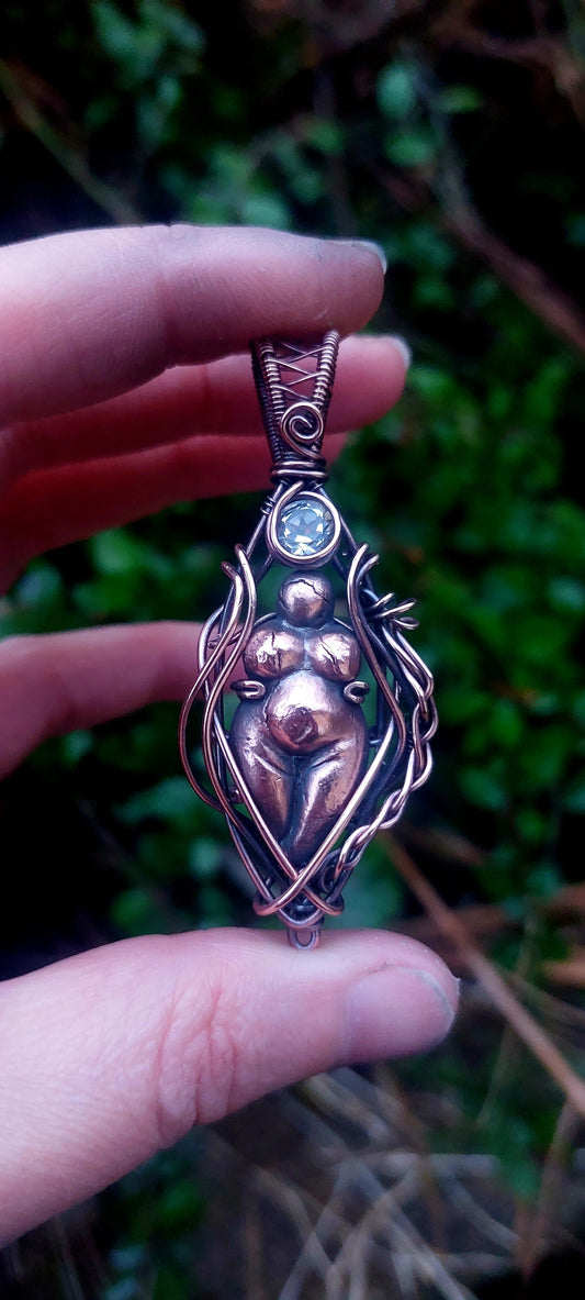 White Topaz Goddess 🔥✨️